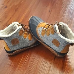 Sorel out n about duck boots